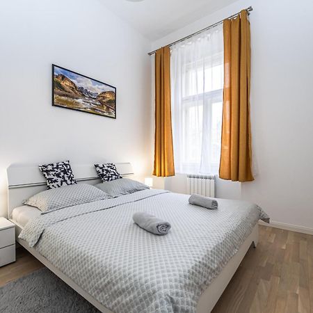 Stylish Apartment At Wenceslas Square Prague Ngoại thất bức ảnh